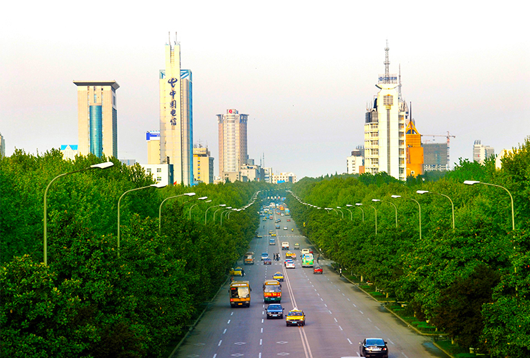 ��������ɽ��·}